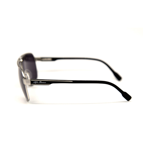 アルファロメオのサングラスが登場！ | Motorimoda