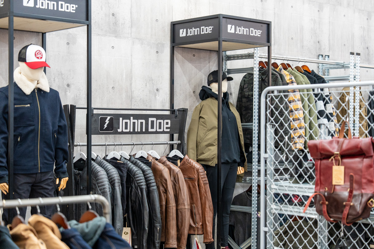 モトーリモーダ名古屋店 店内イメージ