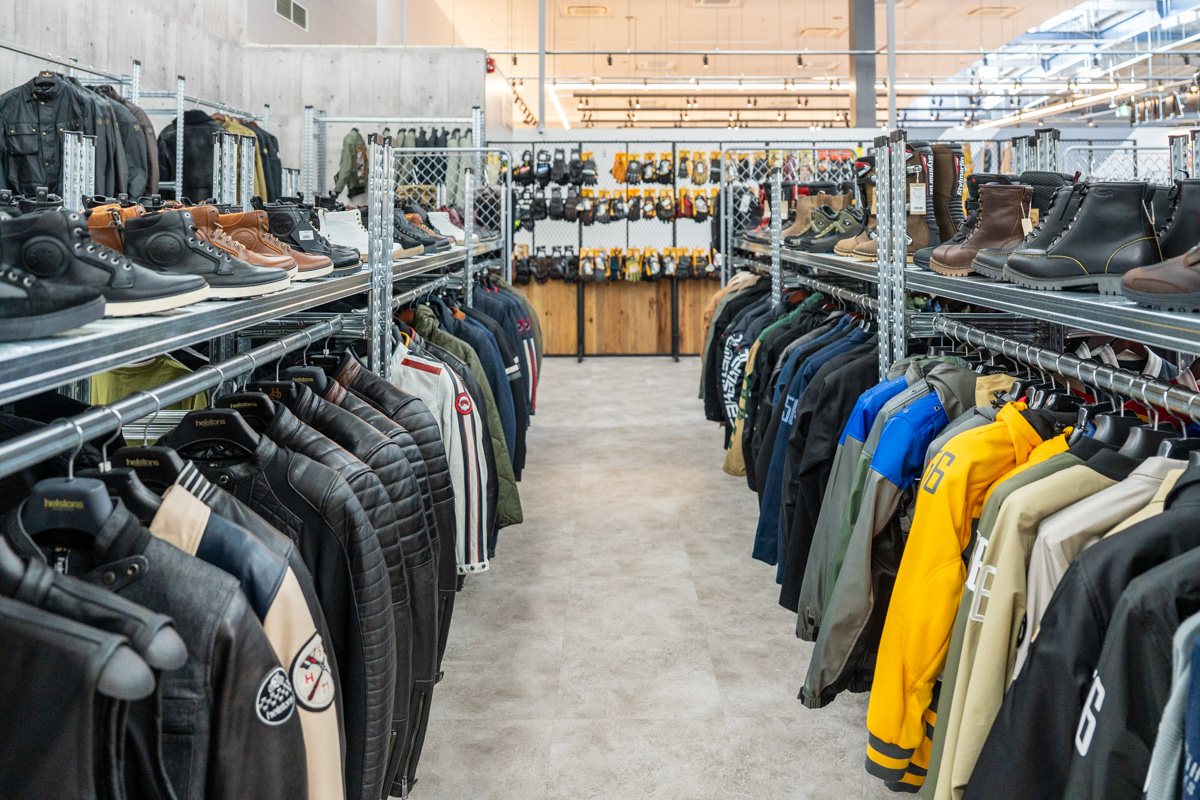 モトーリモーダ名古屋店 店内イメージ