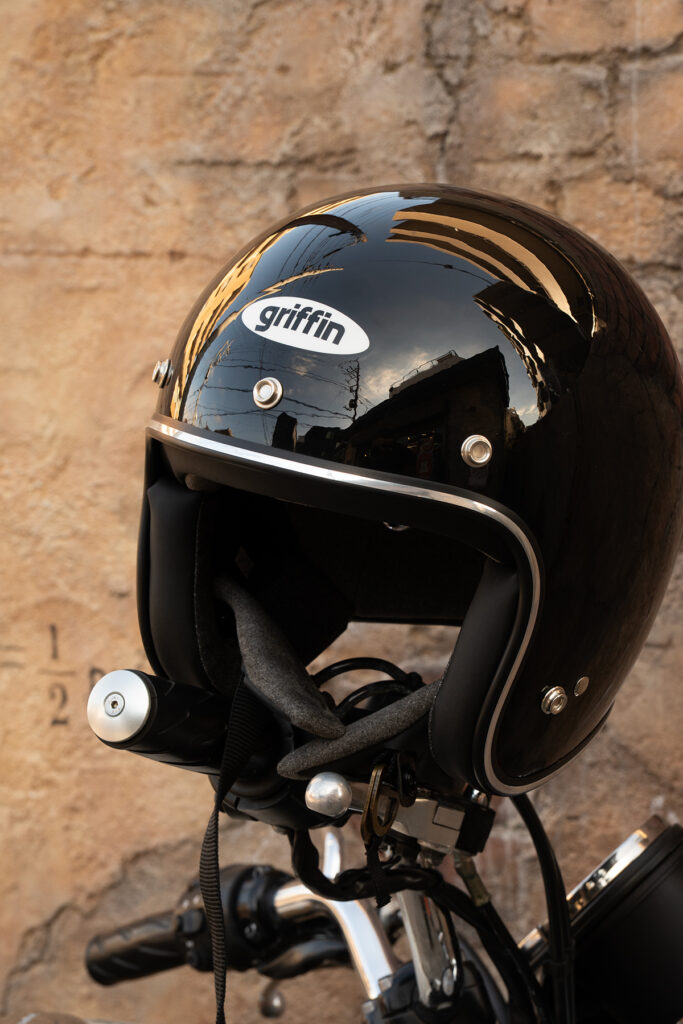 最終値引き！griffin ブラック フルフェイスヘルメット グリフィン フルフェイス スピードスター バイク ヘルメット griffin