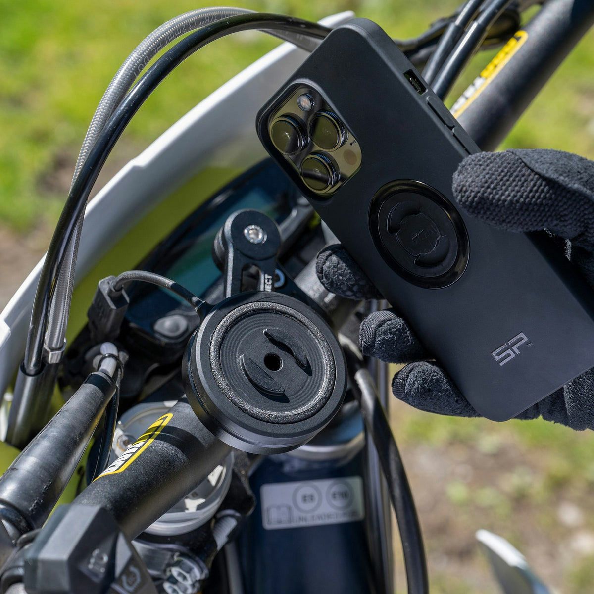 SP CONNECT | バイク用スマートフォンマウント発売開始 - Motorimoda