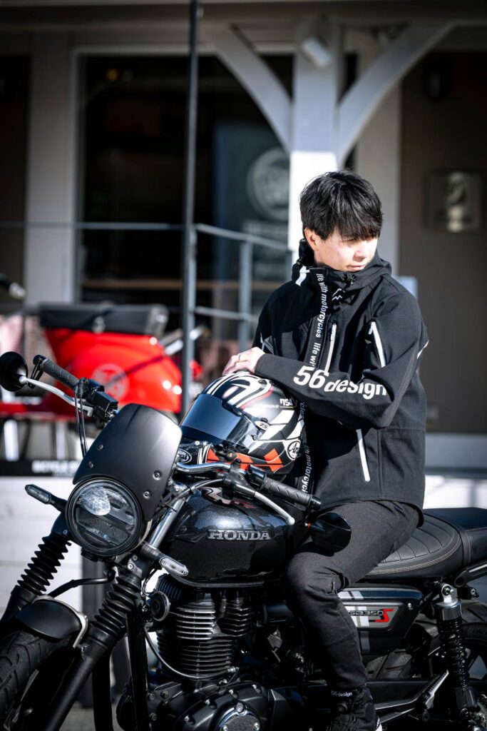 56design アクシス ジャケット ’26 黒 モデルカット