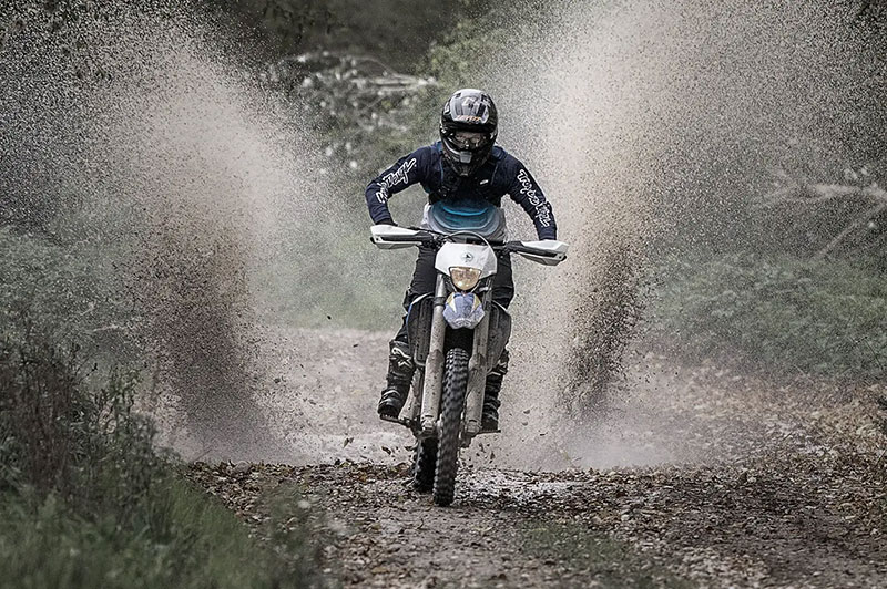 オフロードバイクのイメージ